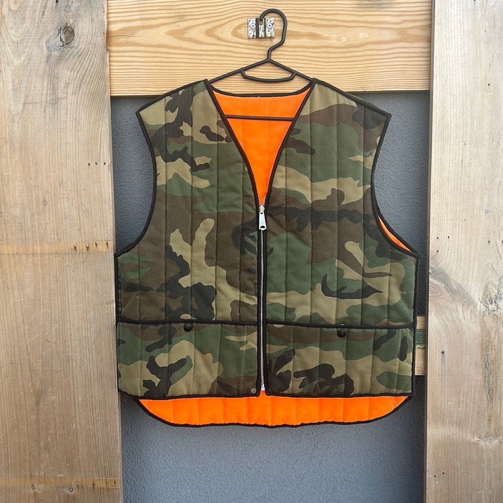 Reversible Camo Orange hunting vest L
